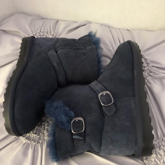 Boots - Picture 2 of 10